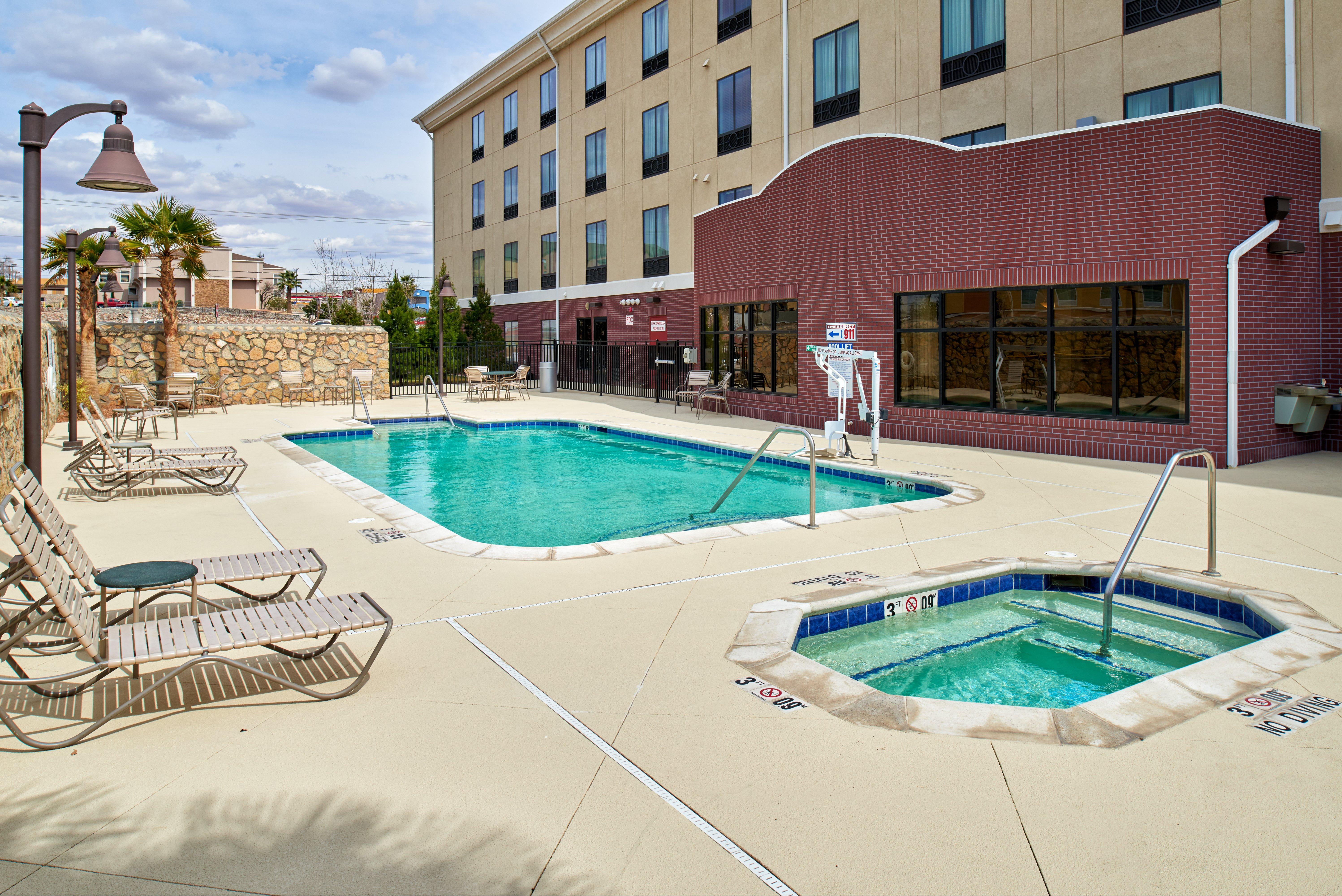 Holiday Inn Express & Suites El Paso Airport By Ihg Eksteriør billede